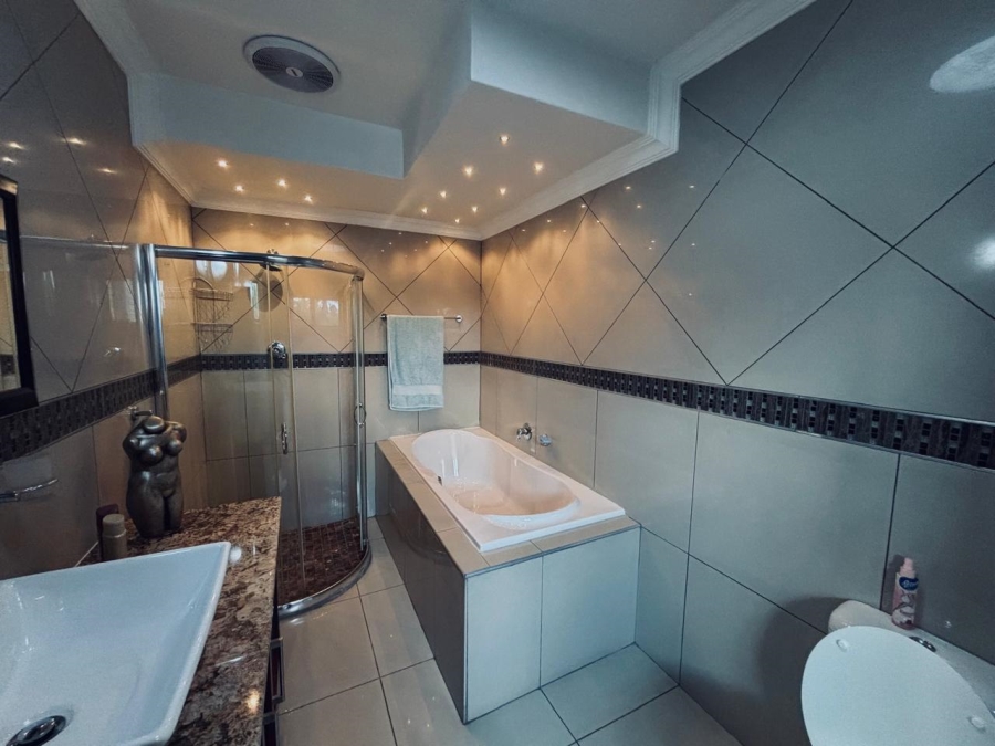 4 Bedroom Property for Sale in Vaalpark Free State